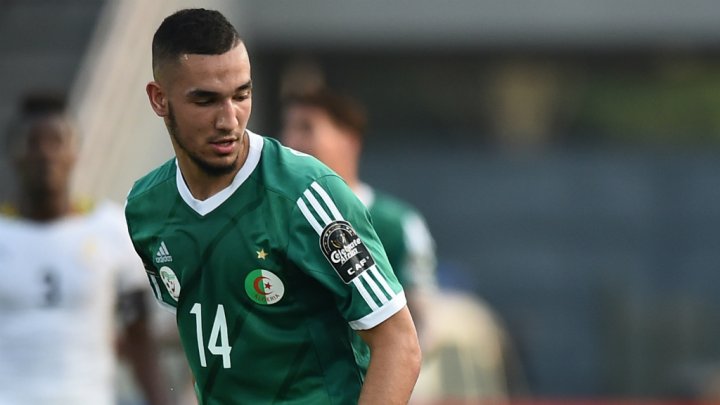  Bentaleb  Retrouverons nous le talentueux milieu  qui avait enchanté ll'Algérie lors du Mondial 2014 ?