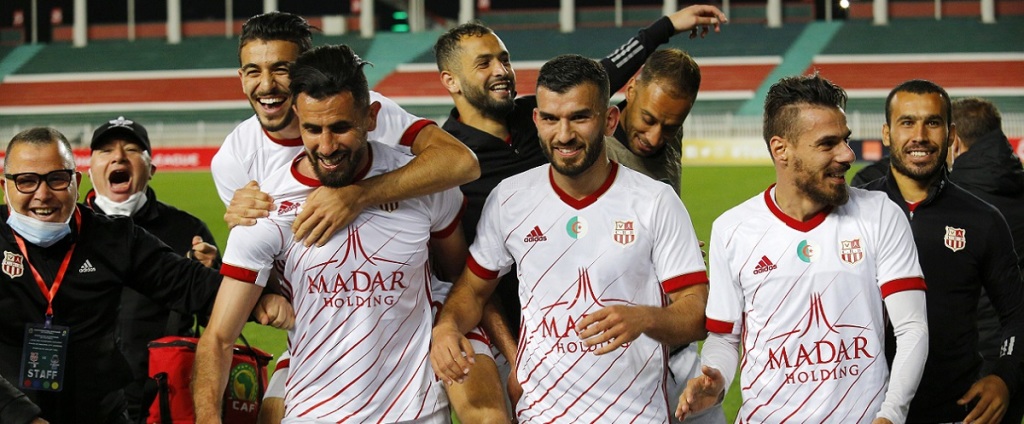 CR Belouizdad   :les champions d'Algérie à quitte ou double 