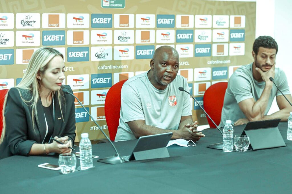  Pitso Mosimane le coah sud-africain du Ahly ne fera pas de cadeau à ses compatriotes des Kaizer Chiefs ( photo page Facebook d'Al Ahly)