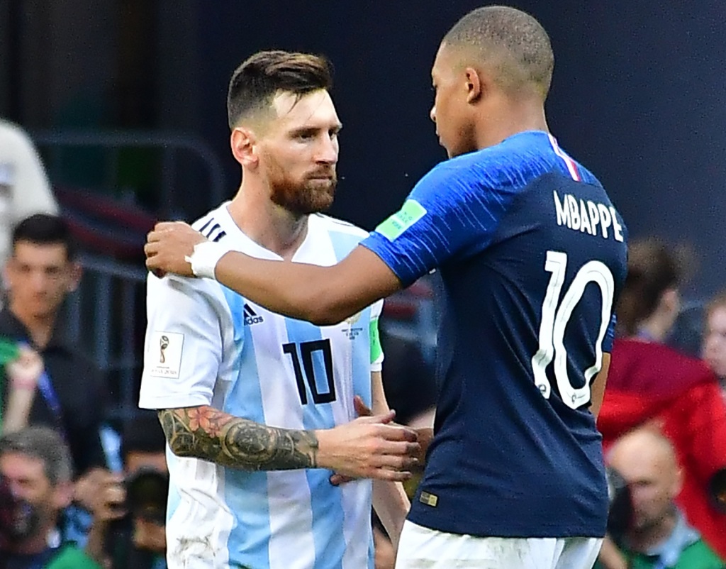 Adversaires en mode sélection et club  Messi et Mbappé vont peut-être  régaler  sous les couleurs Bleu et Rouge du Paris SG