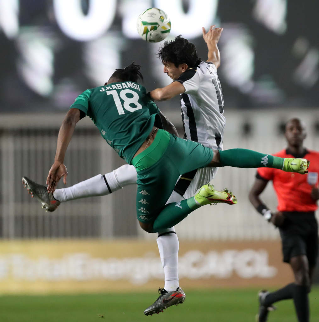  ES Sétif : les Aigles Noirs dominés à domicile par Les Verts du Raja ( photoa page Facebook Raja Casablana)