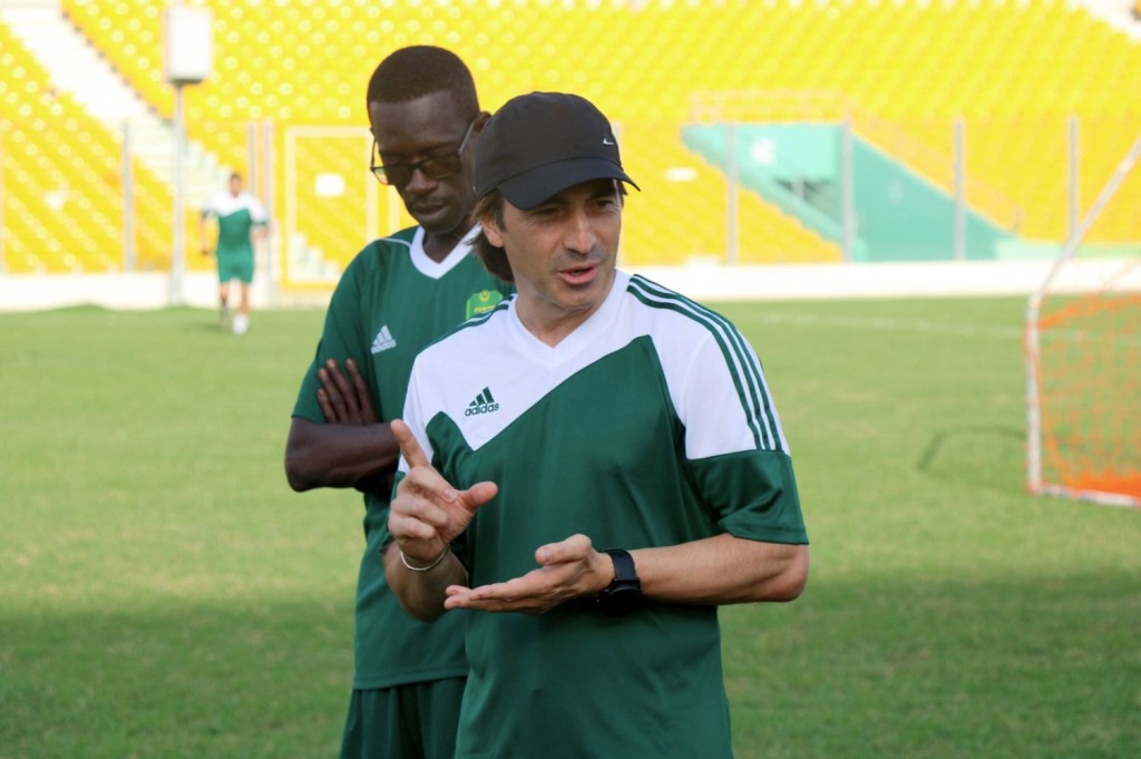 Corentin Martins, ex-sémectionneur de la Mauritanie va vivre a première sortie sur le banc de la Libye