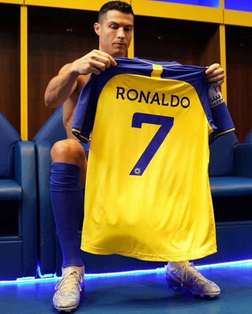 Ronaldo :un gros plus pour mz Roshn Saudi League ( photo page officelle Facebook Al-Nassr )